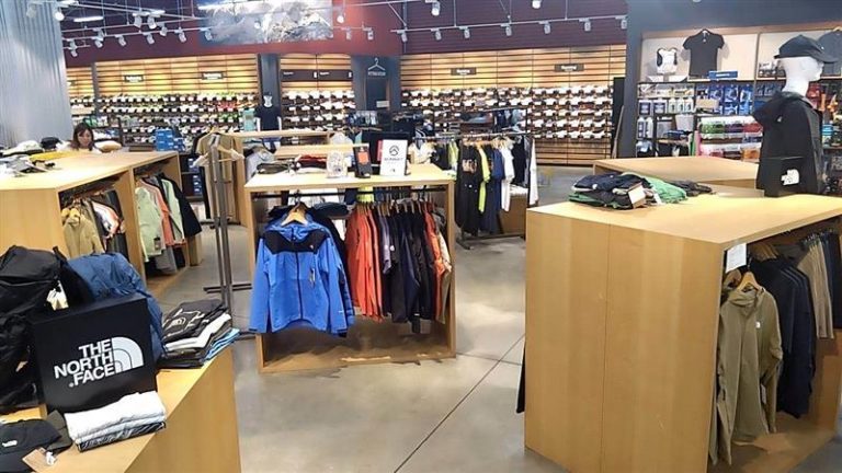 「石井スポーツ 高崎店」移転オープン 「アートスポーツ」を併設