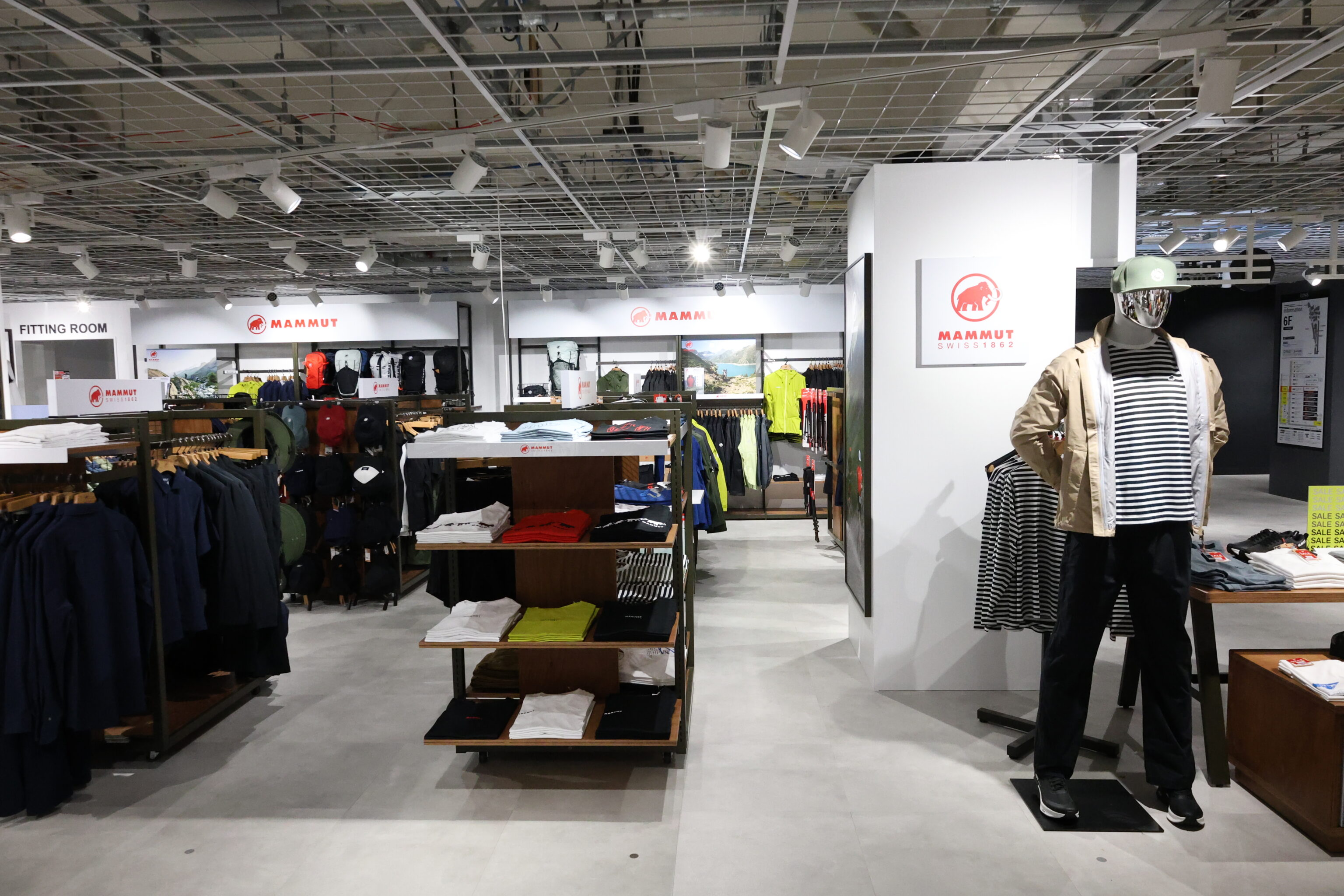 石井スポーツ ヨドバシ池袋店